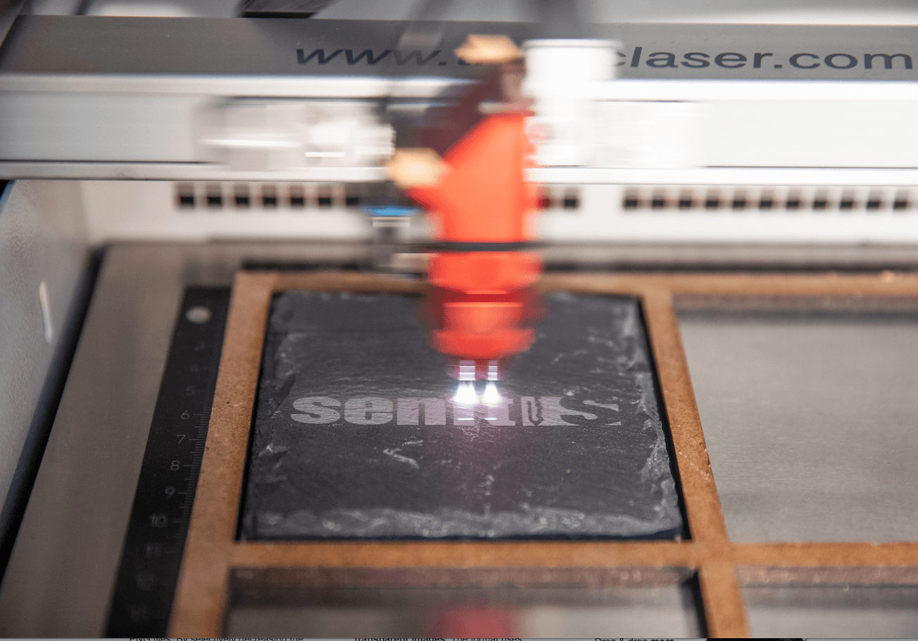Beispiel für Lasergravuren - Laser graviert Senftlogo